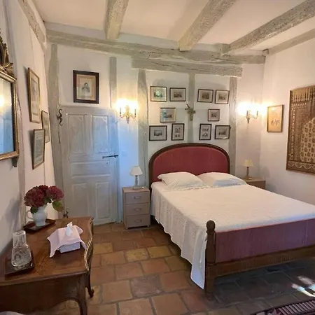 Maison De Charme Avec Piscine Pres De Cordes-sur-ciel